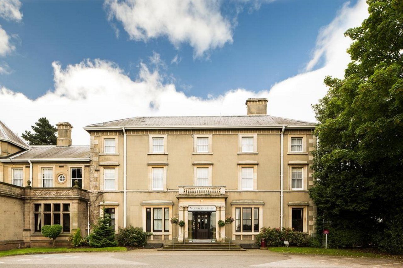 Mercure Burton Upon Trent, Newton Park Esterno foto
